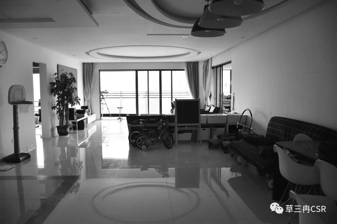 拥有70平方米的客厅是一种什么样的体验？